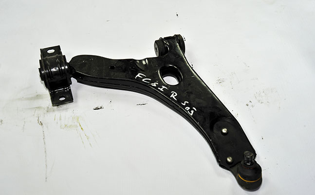 FORD TRANSİT 120 - 120 V ÇIKMA PARÇA SAĞ TABLA